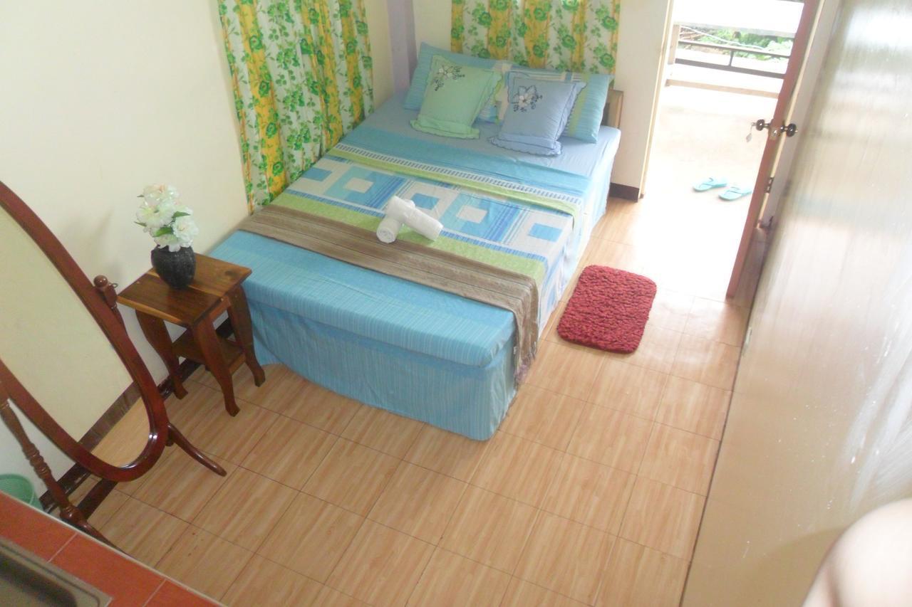 Jims Castle Inn Coron Exterior photo