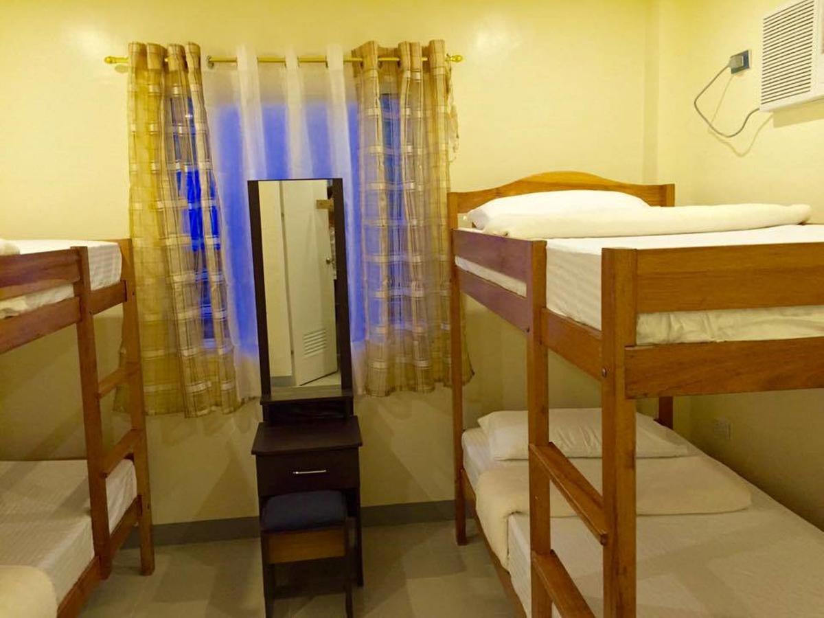 Jims Castle Inn Coron Room photo